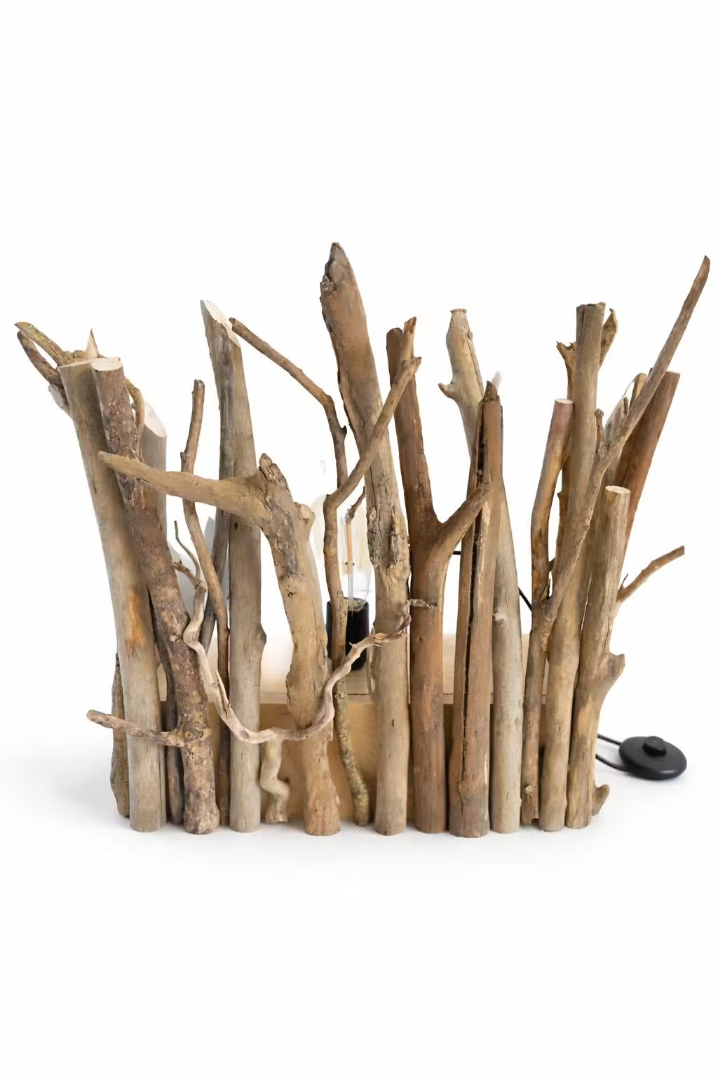 Lampe en bois flotté création artisanale unique . Un cadeau de Noël ? Un anniversaire ? Ou simplement pour se l'offrir a sois même.