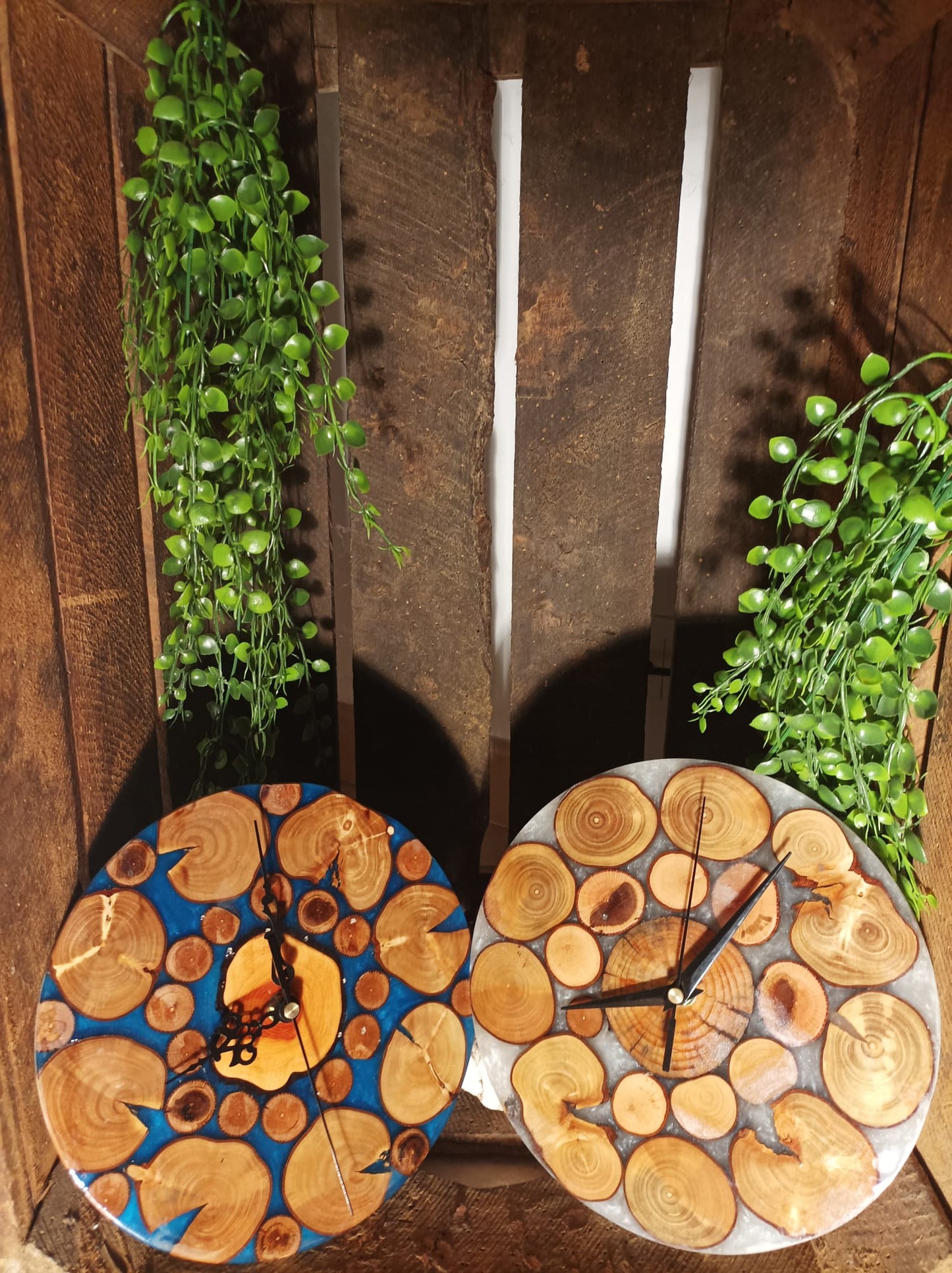 Pendule Murale Artisanale Bois & Résine Époxy 21cm